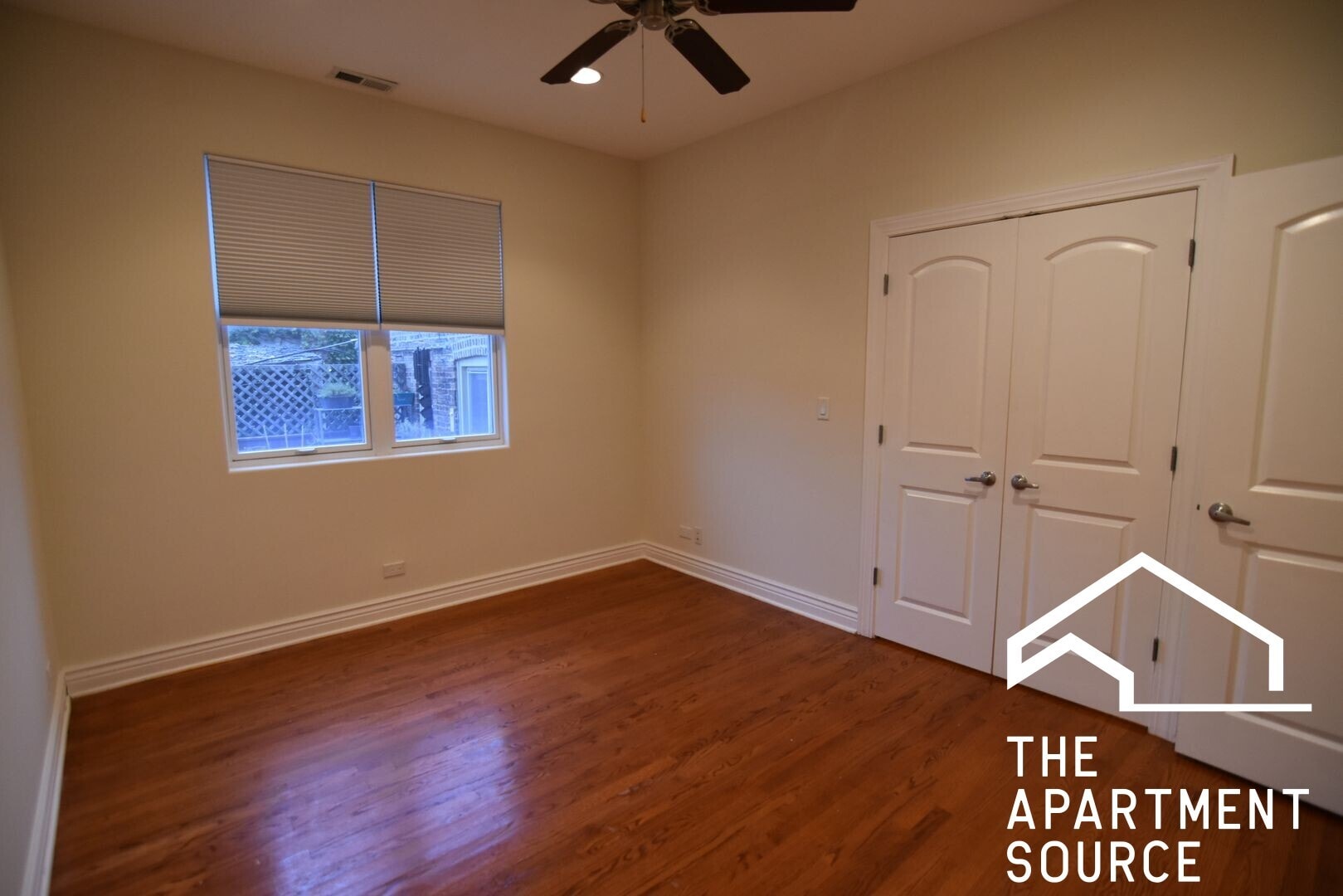 Building Photo - 5142 N Clark St