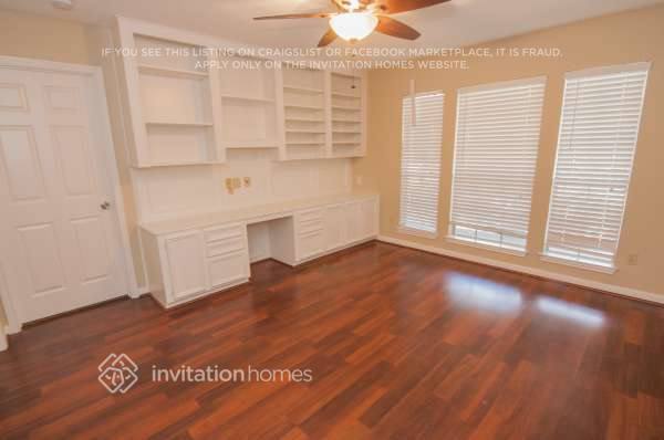 Building Photo - 2113 Pleasant Valley Dr