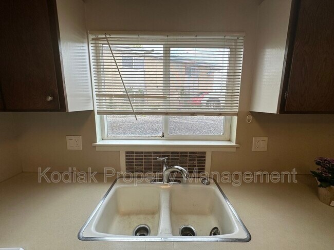 Building Photo - 1525 North Marilyn Dr.