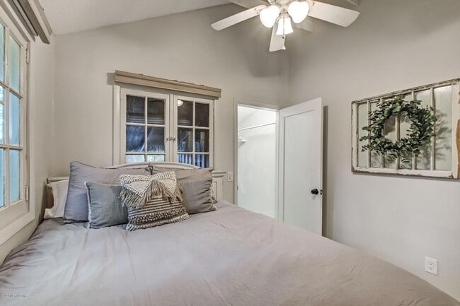 Building Photo - 4050 McGirts Blvd