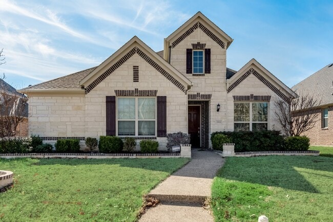 Building Photo - "Stunning 3-Bedroom Home in the Highlands at Trophy Club!"