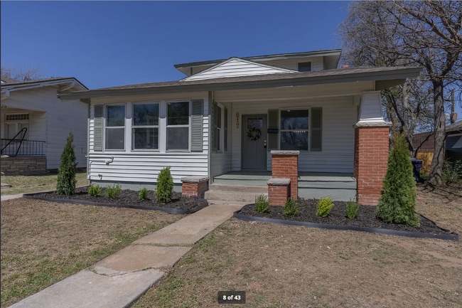 Building Photo - 4 Bed 3 Bath Home in Uptown OKC