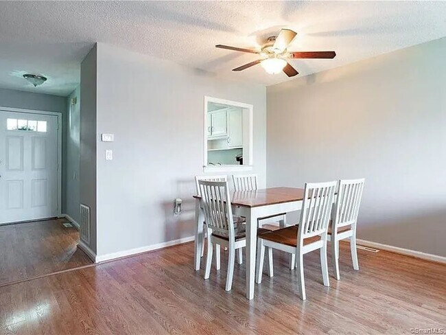 Building Photo - 255 Monticello Dr