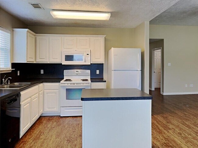 Building Photo - 4727 Comal River Loop