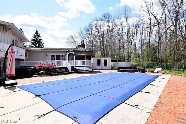 Building Photo - 381 Hickory Hill Rd