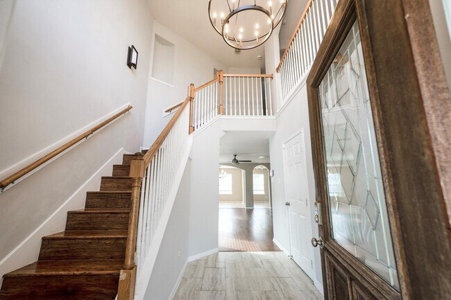 Building Photo - 10902 Barker View Dr