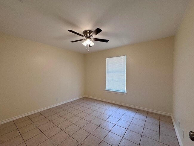 Building Photo - 304 Anthony Ln