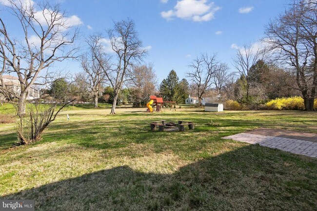 Building Photo - 1567 Sugartown Rd