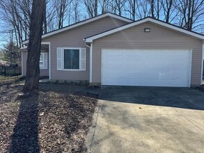 Building Photo - 7337 Woodlow Dr