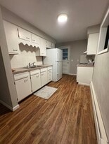 Building Photo - 1128 Chew Rd