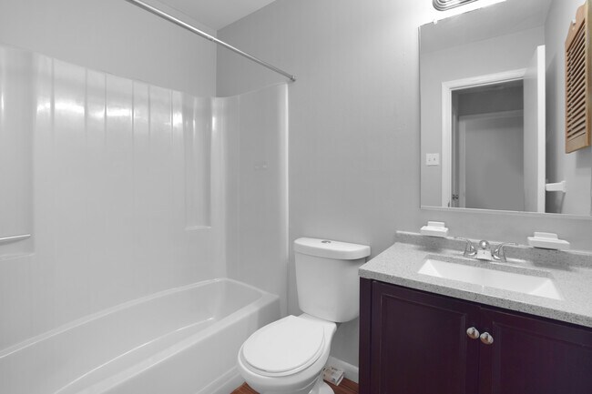 Building Photo - 240 Ferdinand Cir