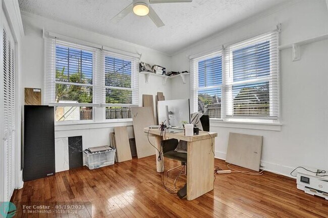 Building Photo - 411 SW 19th St