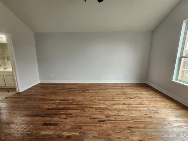 Building Photo - 529 Roundrock Ln