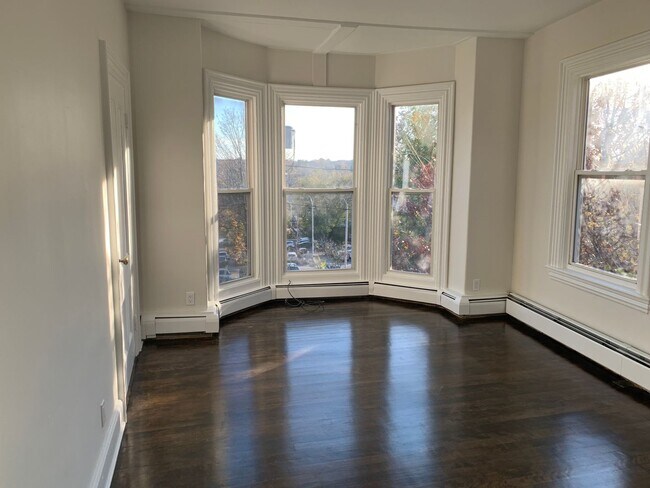 Building Photo - 38 Summer St