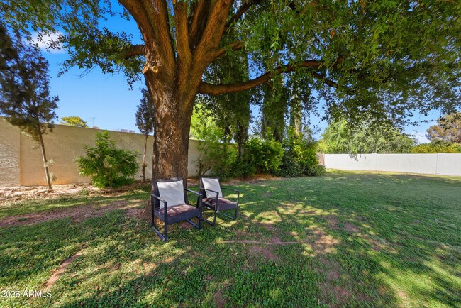 Building Photo - 10432 W Avalon Dr
