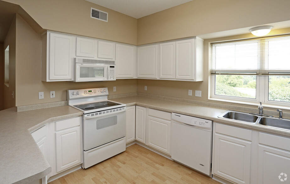 One Bedroom - Kitchen - Lake Hazeltine Woods