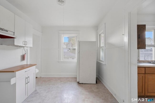 Building Photo - 97 Wall St