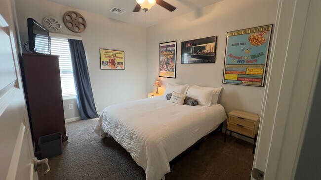 Building Photo - Furnished 4 Bedroom in NW Tucson