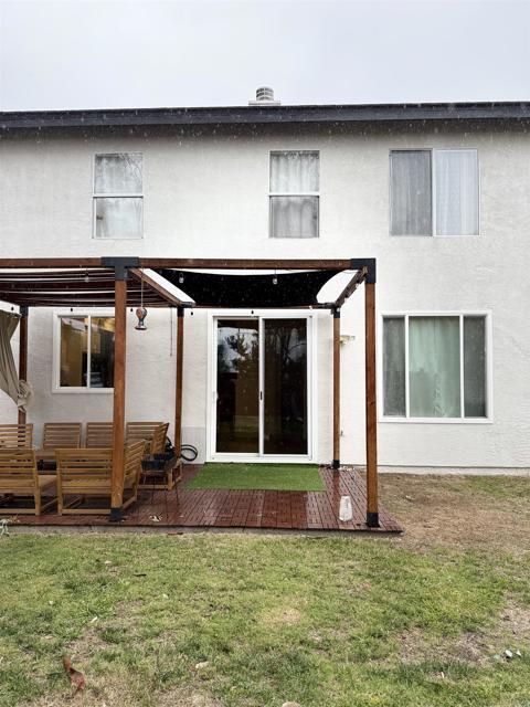 Building Photo - 2464 MacKenzie Creek Rd