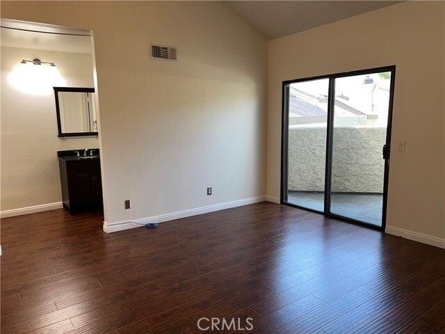 Building Photo - 3633 Cottonwood Cir