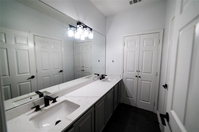 Building Photo - 954 Lloyd's Rd