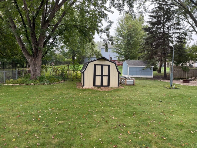 Building Photo - 15350 Drexel Way
