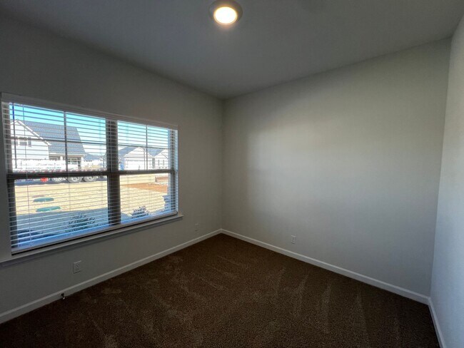 Building Photo - Gorgeous NEW CONSTRUCTION 3 BR 2 Bath Home - Right off Hwy 231 S.