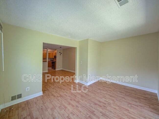 Building Photo - 19-7 Augusta Ct