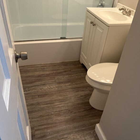 Building Photo - 3958 Lee Heights Blvd