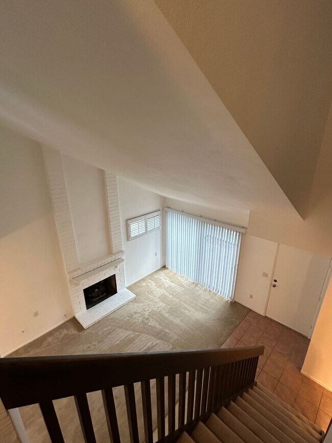 Building Photo - 1425 1st St