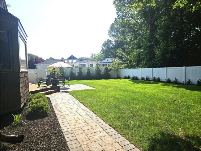 Building Photo - 45 Woodchuck Hollow Ln