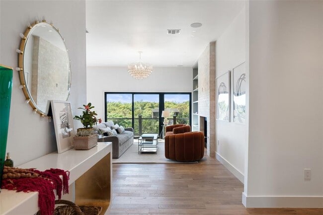 Building Photo - 5914 Cape Coral Dr