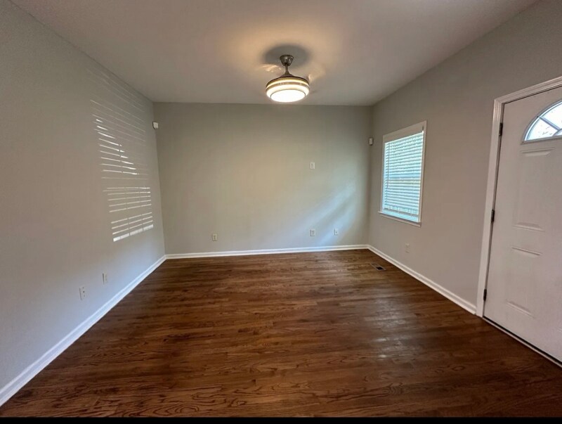 Building Photo - 2829 3rd Ave SW