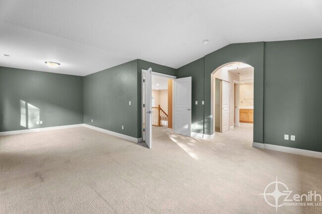 Building Photo - 2903 NE 184th Ave