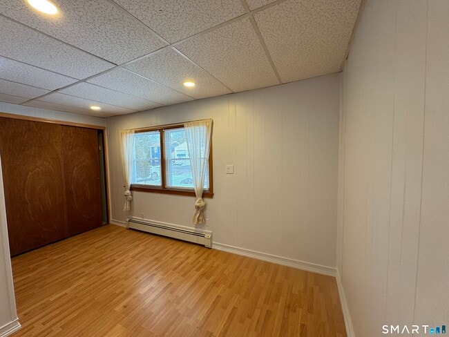 Building Photo - 67 Oronoque Trail