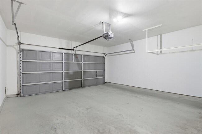 Building Photo - 2632 Century Park Blvd