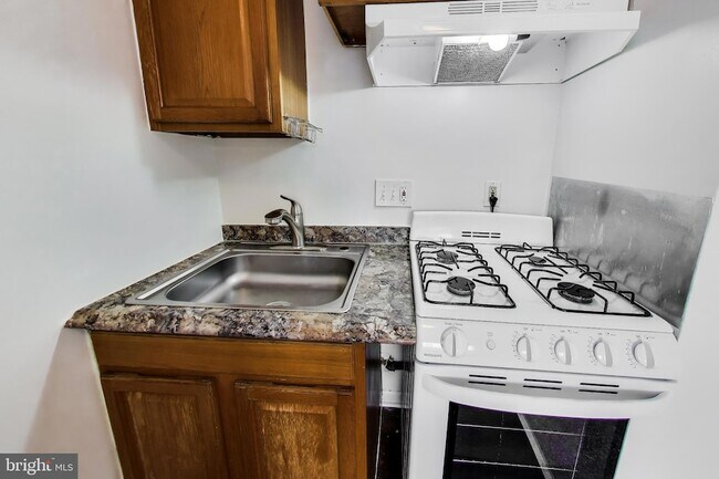 Building Photo - 5509 1st St NW