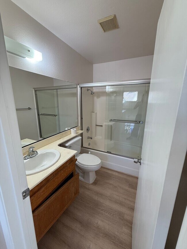 Building Photo - Wonderful 4 Bedroom 2-story Townhome in "F...