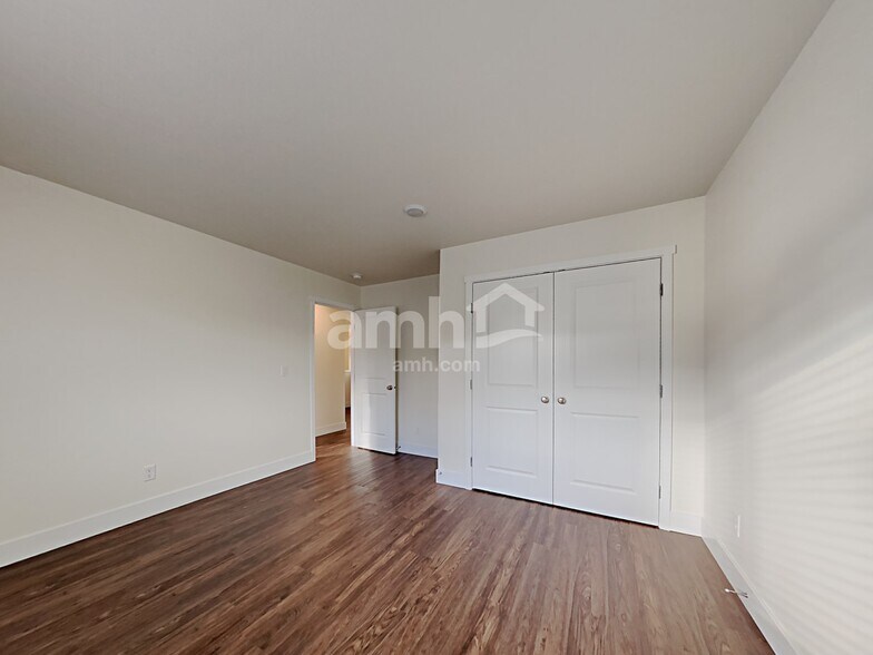 Building Photo - 1620 192nd St Ct E