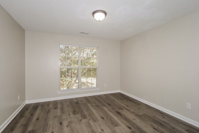 Building Photo - 4623 Tulip Bend Dr