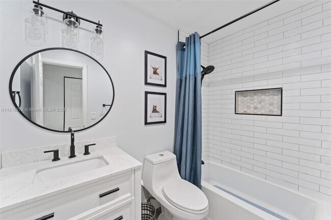 Building Photo - 4885 SW 152nd Pl