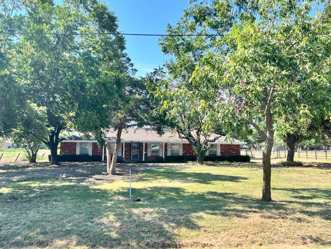 Primary Photo - 5604 Gregory Ln