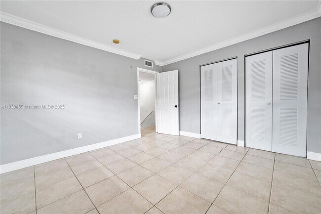 Building Photo - 8650 SW 109th Ave