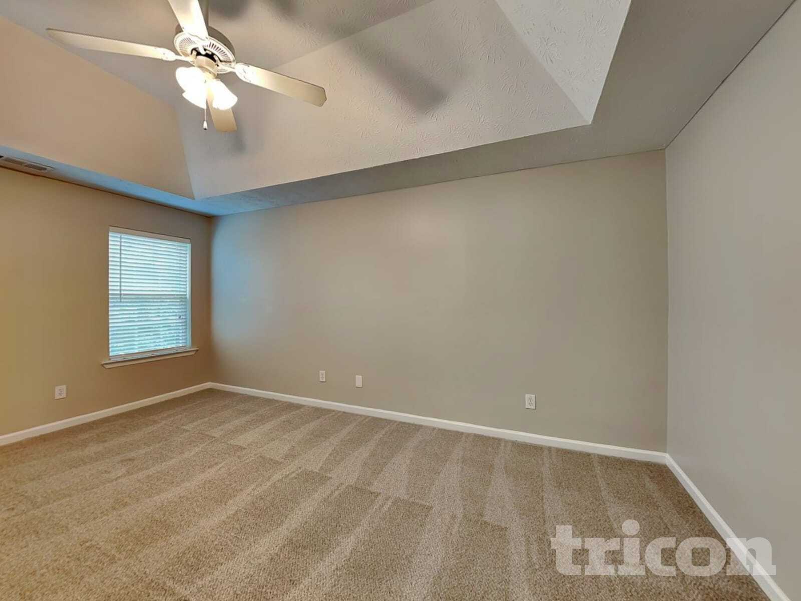Building Photo - 254 Summit View Dr