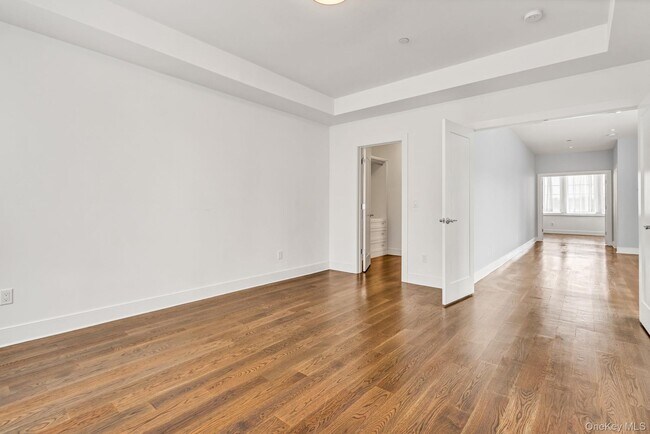 Building Photo - 21 Honeysuckle Ln