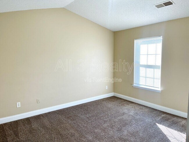 Building Photo - 118 Prity Ct