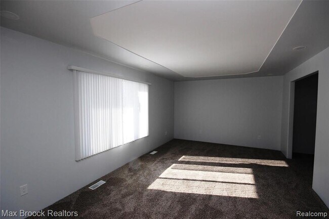 Building Photo - 2120 Daintree Ave