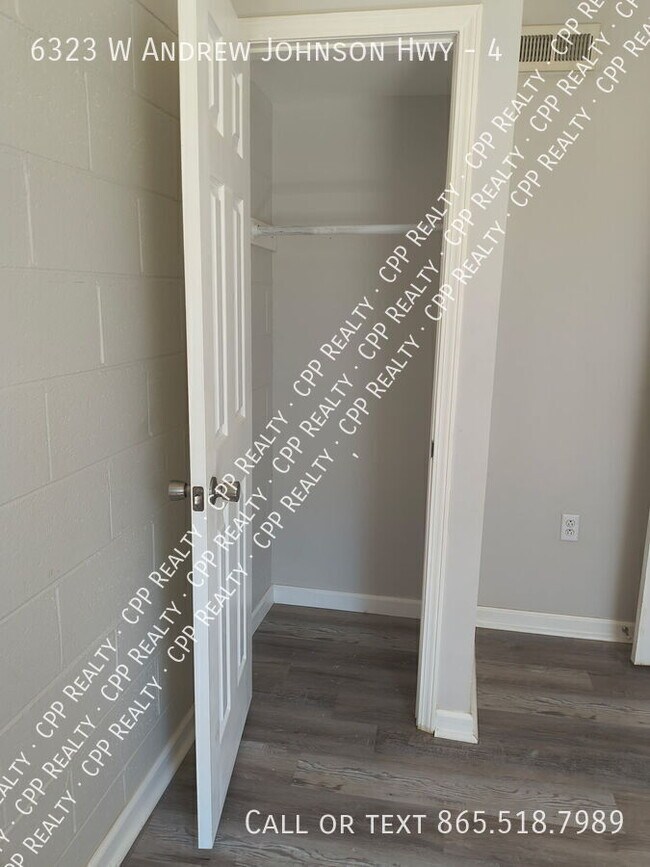 Building Photo - 6323 W Andrew Johnson Hwy