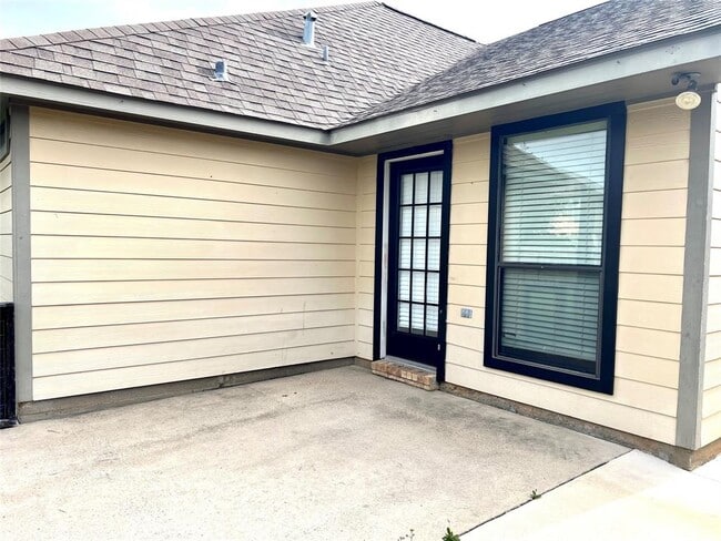 Building Photo - 15405 Baker Meadow Loop
