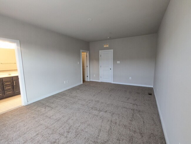 Building Photo - 1129 Lawler Dr
